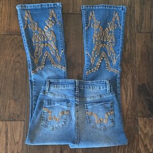 Super Cute Bootcut Jeans With Western Touch